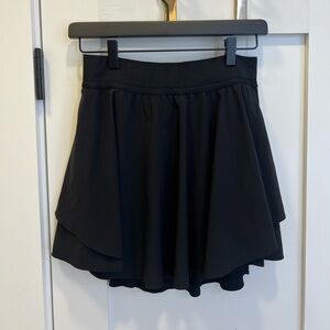 Lululemon Black Court Rival Skirt Size 8